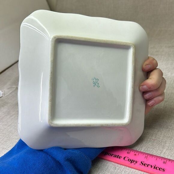 Three-piece bundle foreign European advertising ashtrays - Picture 7 of 8